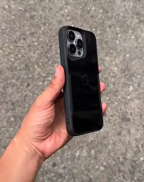 Case Protector De Camaras Negro Iphone 15pro+