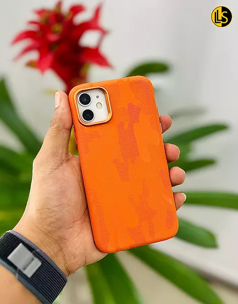 Case Holograma Camuflado Magsafe Naranja Iphone 11