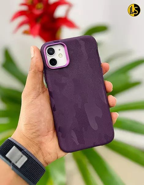 Case Holograma Camuflado Magsafe Morado Iphone 11