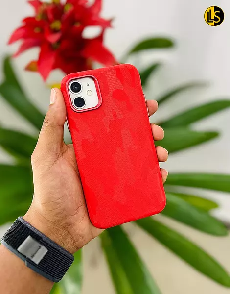 Case Holograma Camuflado Magsafe Rojo Iphone 11