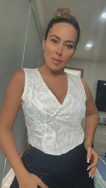 Blusa Chaleco – Estilo Actual Y Versatilidad