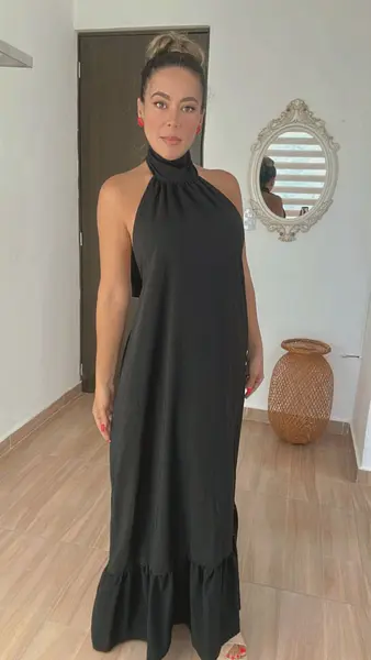 Blusa Cuello Tortuga Negra – Estilo Atemporal