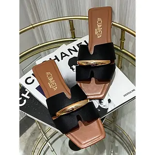 Sandalia Negra – Estilo Elegante Y Cómodo