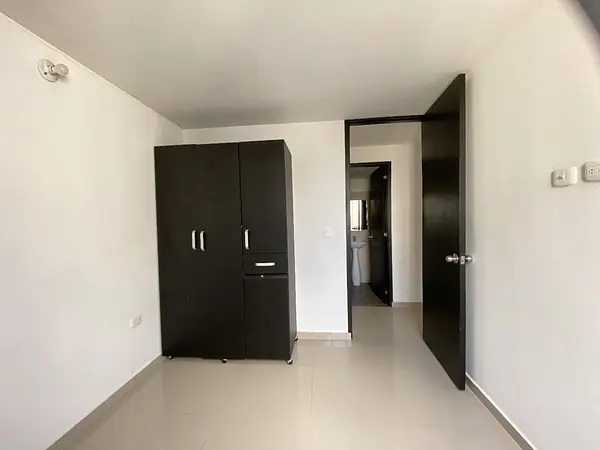 Apartamento-Bosques De San Antonio