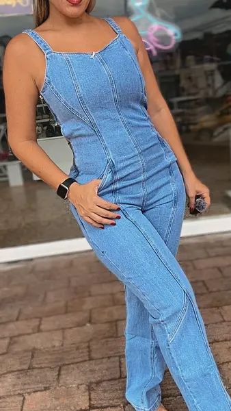 Enterizo De Jean Con Pliegues Y Escote Posterior Sencillo