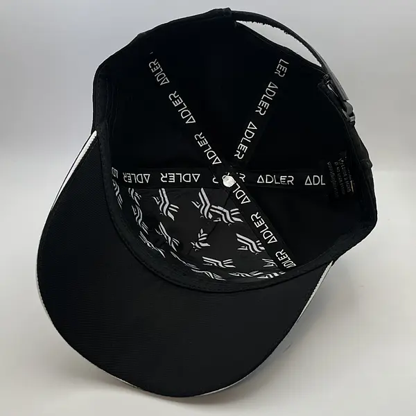 Adler Equino Negro Caballista