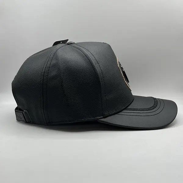 Equino Caballo Cuerina