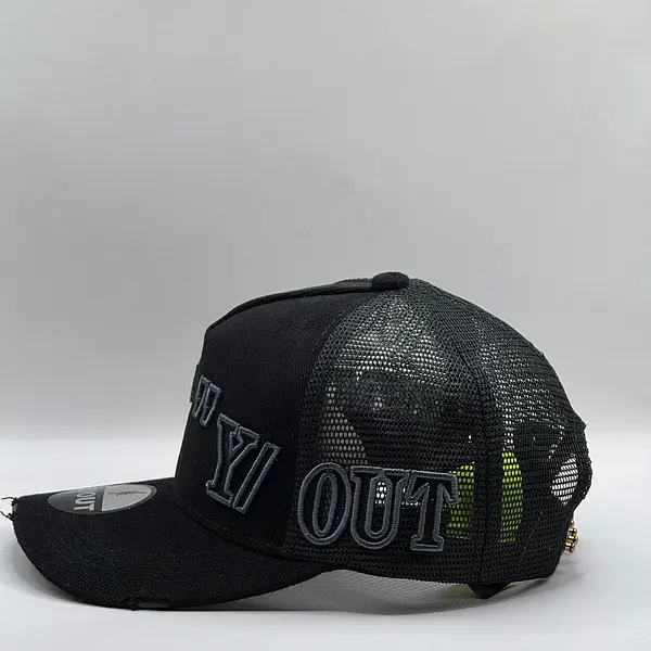 Yout Negra Letra Bordeada Gris