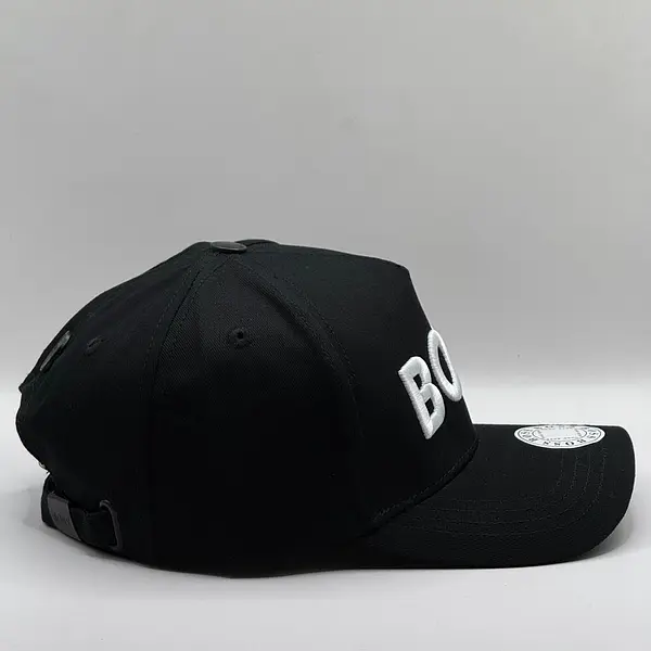 Gorra Negra Boss Bordado En Blanco