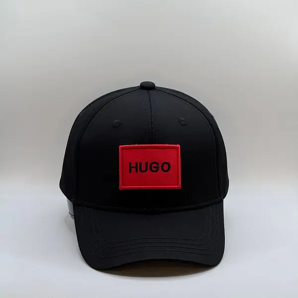 Hugo Boss Negra Parche Rojo