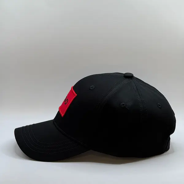 Hugo Boss Negra Parche Rojo