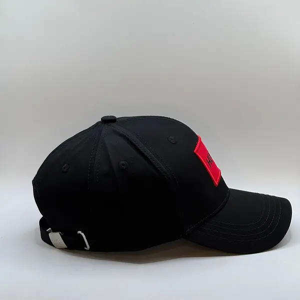 Hugo Boss Negra Parche Rojo