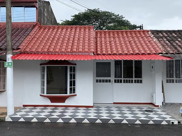 Casa-Bosques De Abajam