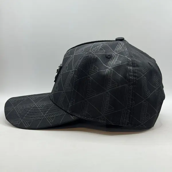 Gorra Lacoste Negra Parche Goma Pin Metálico