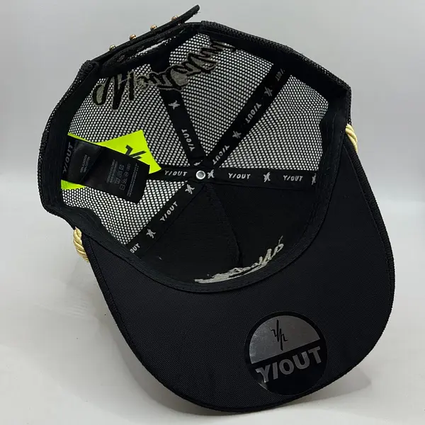 Yout Athntc Negra Letras Cursivas