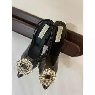 Stilettos De Corazón Negro